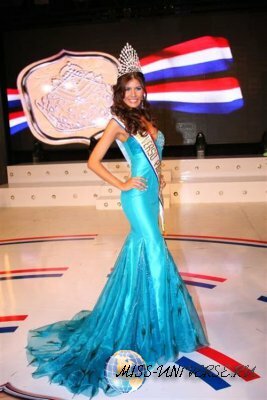 Alba Riquelme Miss Paraguay 2011